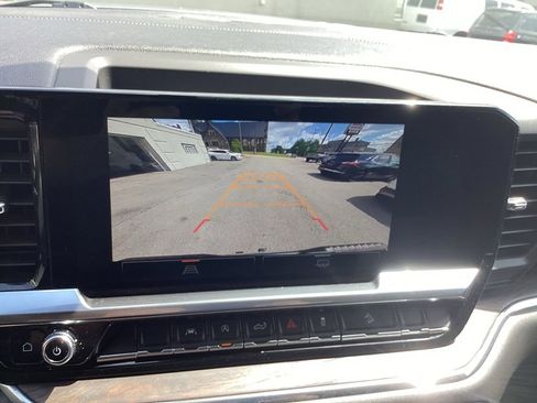 Used 2023 GMC Sierra 1500 SLT w/ SLT Premium Package AWD/4WD image 34