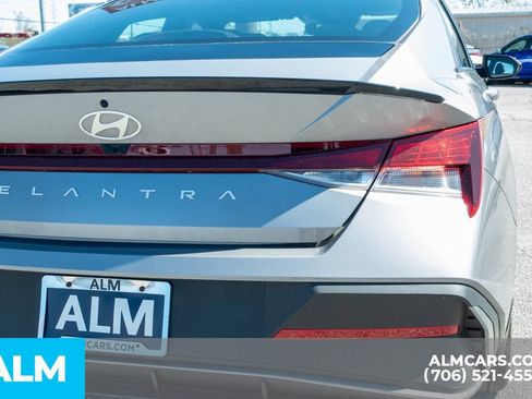 Certified 2025 Hyundai Elantra Sport image 11