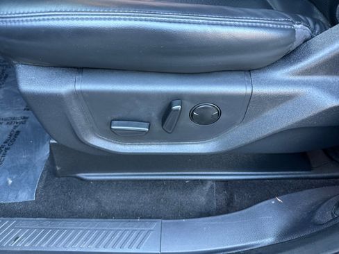 Used 2023 Ford Expedition Max XLT image 26