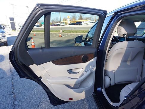 Used 2022 Mercedes-Benz GLC 300 GLC 300 image 27