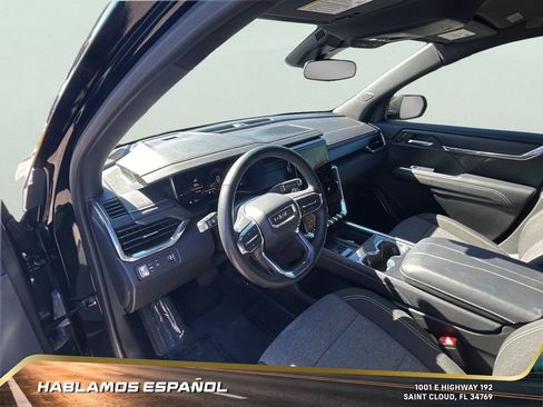 Used 2025 GMC Acadia Elevation image 16