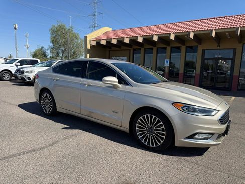 Used 2017 Ford Fusion Energi SE FWD image 13