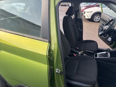 Used 2022 Hyundai Venue SE image 12