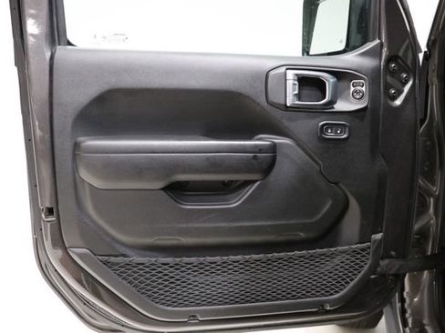 Used 2023 Jeep Wrangler Unlimited w/ Cold Weather Group AWD/4WD image 20