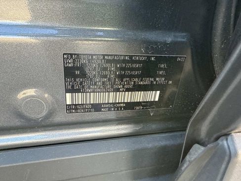 Used 2022 Toyota RAV4 XLE w/ Convenience Package image 13