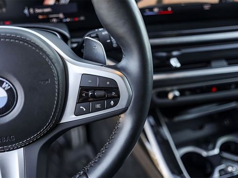 Used 2023 BMW X7 xDrive40i w/ Executive Package image 13