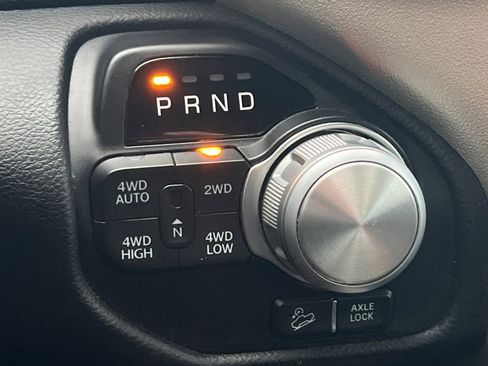 Used 2019 RAM 1500 Laramie AWD/4WD image 21