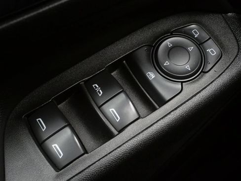 Used 2023 Chevrolet Equinox LT AWD/4WD image 19