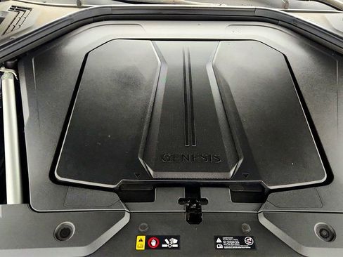 Used 2025 Genesis Electrified GV70 w/ Prestige Package AWD/4WD image 29