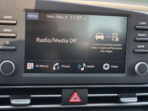 New 2026 Hyundai Elantra SE FWD image 17