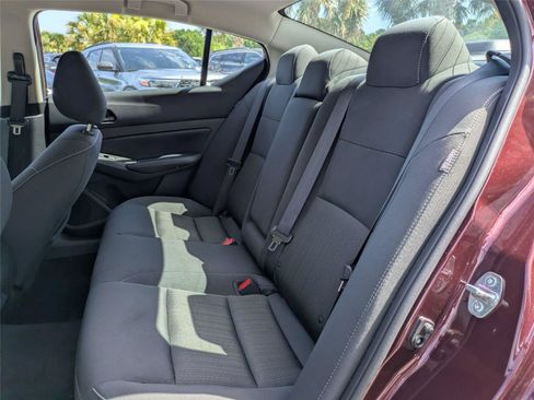 Used 2025 Nissan Altima 2.5 SV FWD image 15