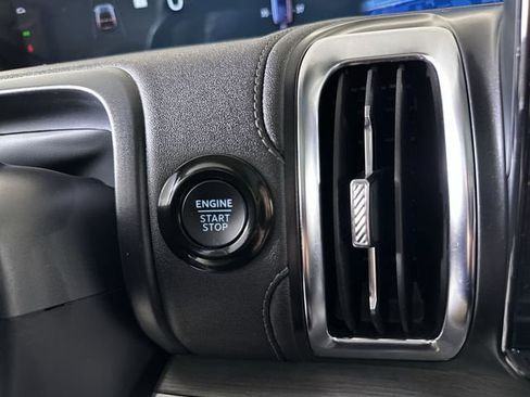 Used 2025 Ford Expedition Max Platinum AWD/4WD image 17