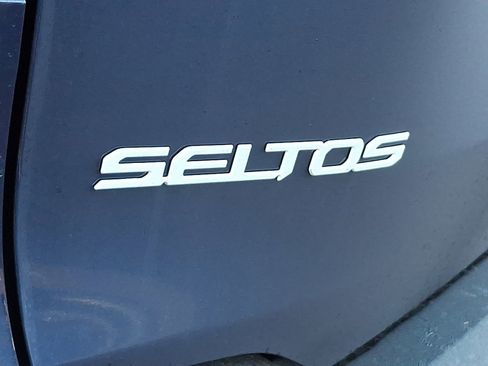New 2026 Kia Seltos EX image 14
