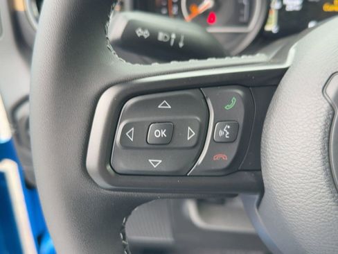 New 2025 Jeep Gladiator Sport image 15