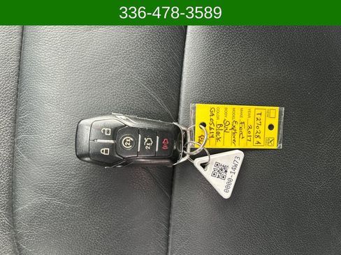 Used 2017 Ford Explorer XLT w/ Equipment Group 202A AWD/4WD image 28