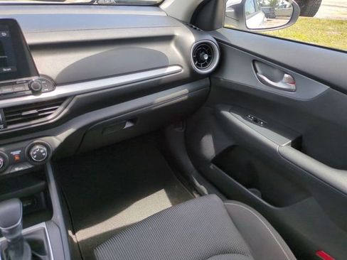 Used 2021 Kia Forte LXS FWD image 16