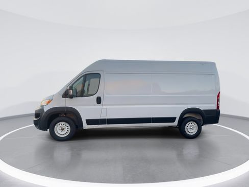 Used 2025 RAM ProMaster 2500 w/ Storage Group image 6