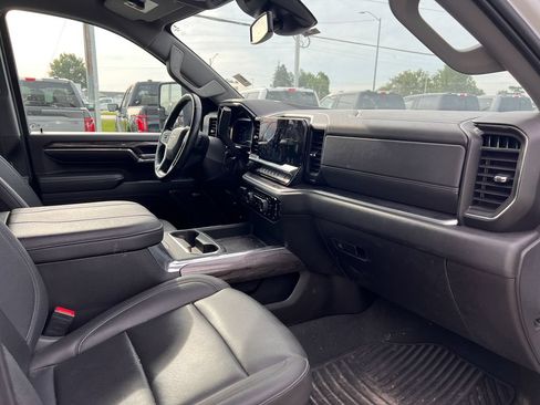 Used 2024 Chevrolet Silverado 2500 LTZ w/ LTZ Plus Package AWD/4WD image 16