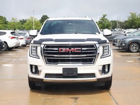 Used 2021 GMC Yukon SLT w/ Rear Media and Nav Package AWD/4WD image 4