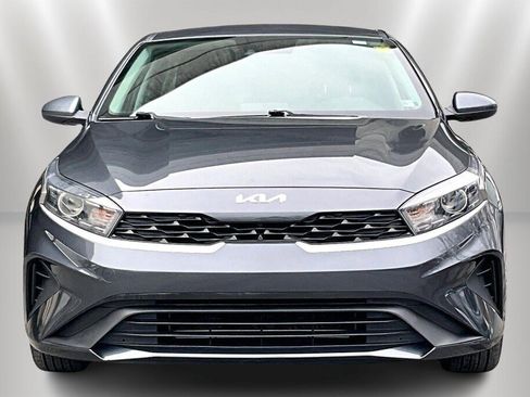 Used 2022 Kia Forte LXS image 2