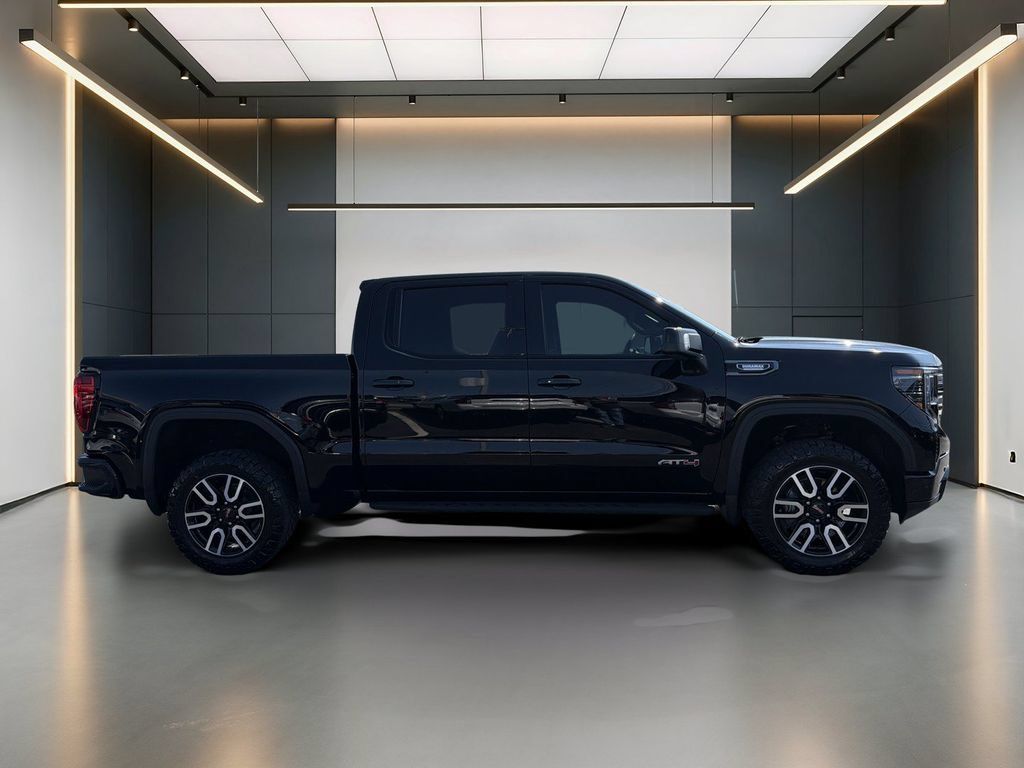 Used 2022 GMC Sierra 1500 AT4 w/ AT4 Premium Package AWD/4WD image 7