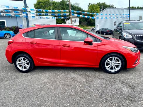 Used 2018 Chevrolet Cruze LT image 8