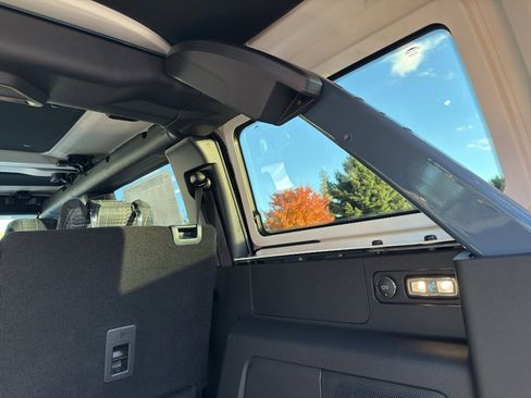 New 2025 Ford Bronco Heritage Edition image 33