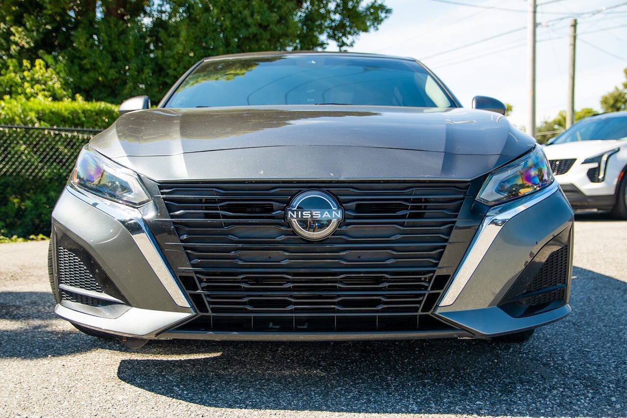 Used 2023 Nissan Altima 2.5 SV FWD image 2
