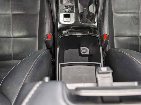 Used 2022 Kia Telluride EX w/ EX Premium Package image 18