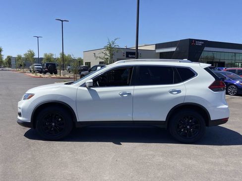 Used 2020 Nissan Rogue SV AWD/4WD image 4