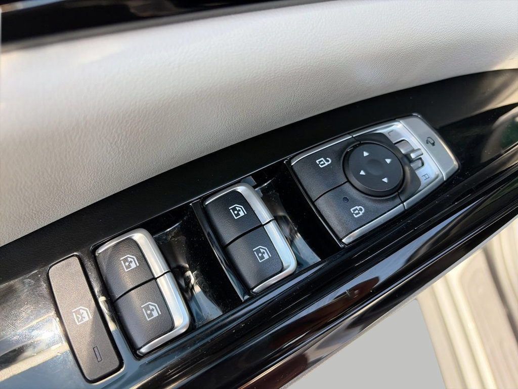 Used 2024 Kia Carnival SX Prestige FWD image 16