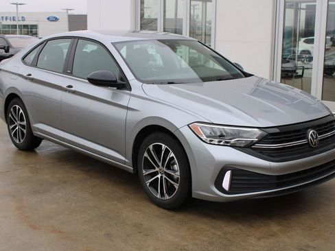 Certified 2024 Volkswagen Jetta Sport image 1