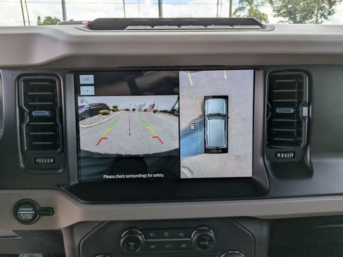 Used 2022 Ford Bronco Wildtrak AWD/4WD image 26