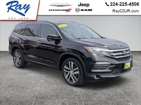 Used 2018 Honda Pilot Touring image 1