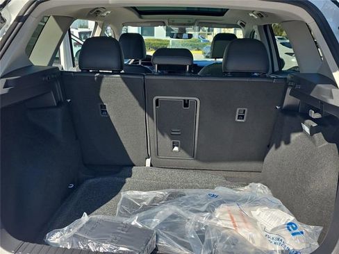 New 2026 Volkswagen Taos SE image 26