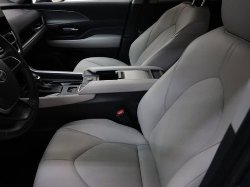 Used 2025 Toyota Grand Highlander FWD image 74