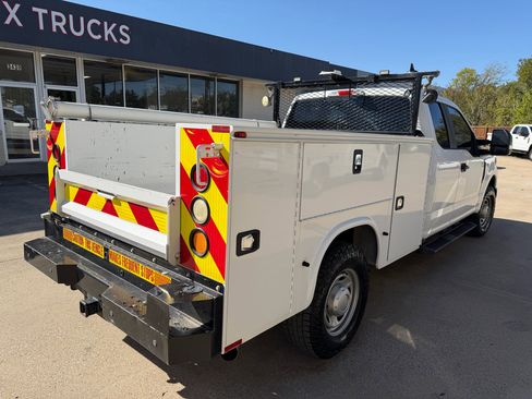 Used 2017 Ford F250 XL w/ Power Equipment Group image 5