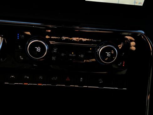 New 2025 GMC Sierra 1500 AT4 w/ AT4 Premium Package image 29