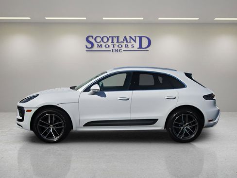 Used 2023 Porsche Macan AWD/4WD image 1