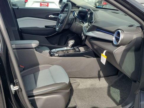 New 2026 Chevrolet Trax LT w/ Driver Confidence Package image 13