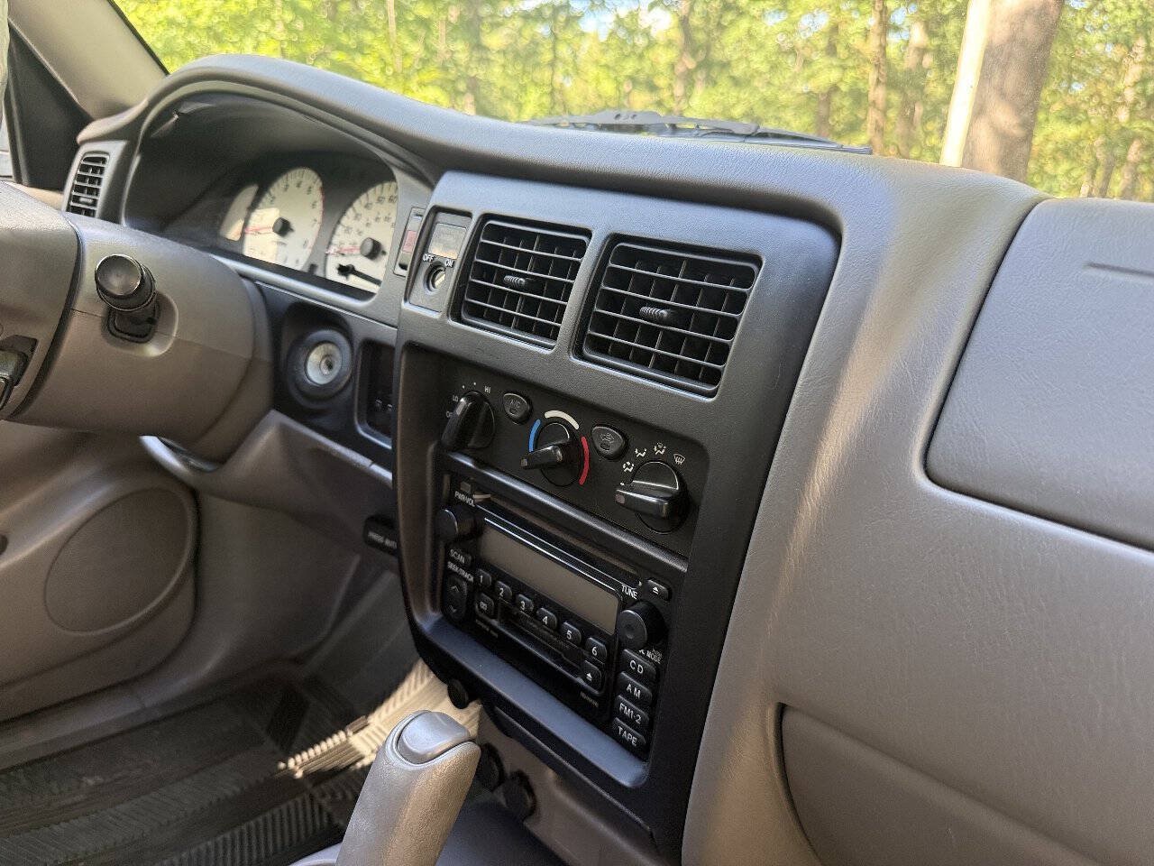 Used 2003 Toyota Tacoma PreRunner w/ SR5 Pkg RWD image 71