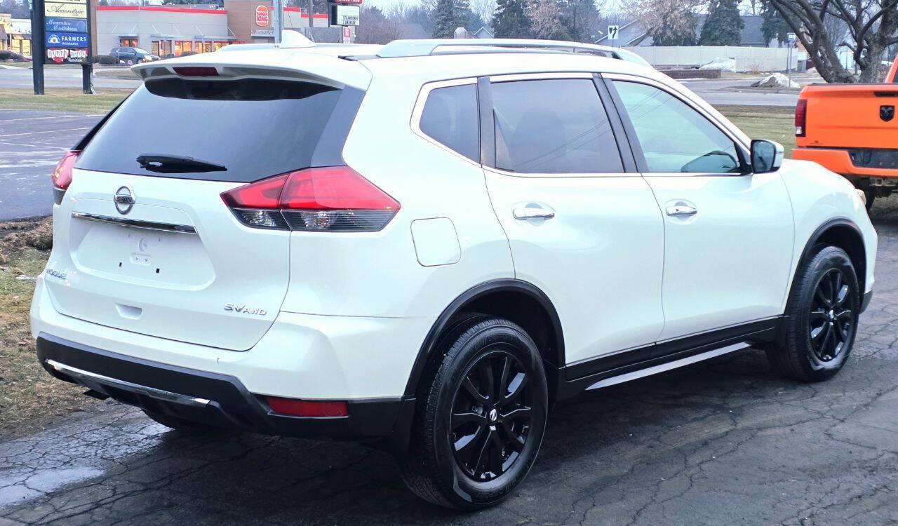 Used 2017 Nissan Rogue SV AWD/4WD image 6