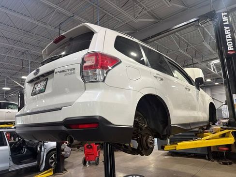 Used 2017 Subaru Forester 2.5i Limited AWD/4WD image 3