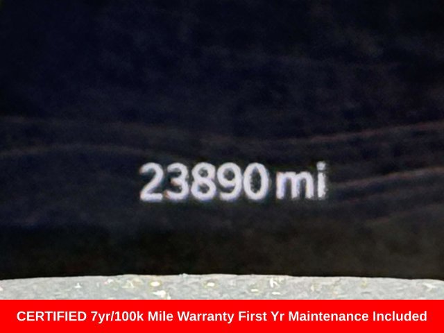 Used 2025 Jeep Grand Cherokee Altitude AWD/4WD image 16