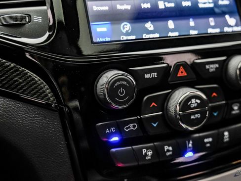 Used 2021 Jeep Grand Cherokee Trackhawk image 70