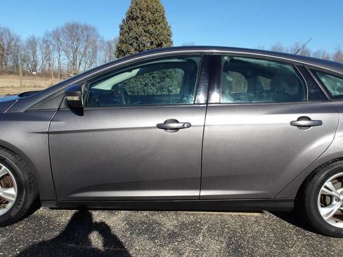 Used 2014 Ford Focus SE w/ SE Winter Package image 33