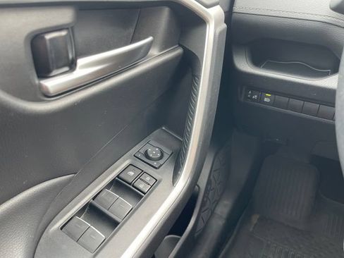 Used 2023 Toyota RAV4 XLE Premium FWD image 27
