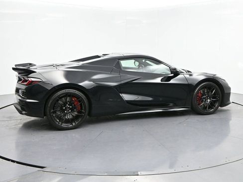 Used 2025 Chevrolet Corvette Z06 RWD image 8