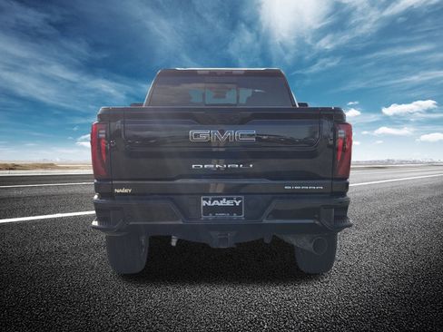 New 2026 GMC Sierra 2500 Denali Ultimate w/ LPO, Black Badging Package image 23