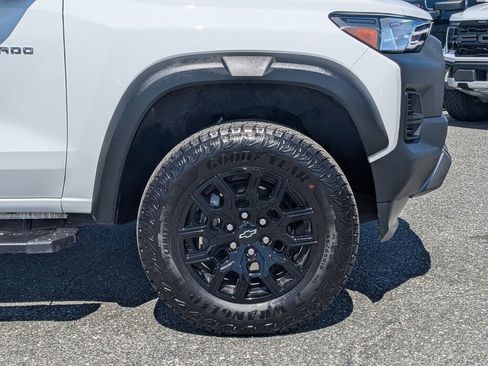 Used 2026 Chevrolet Colorado Trail Boss AWD/4WD image 11
